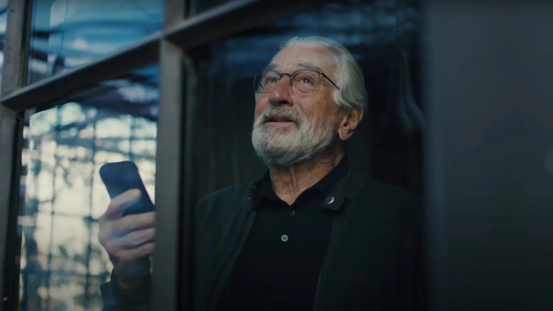 De Niro looking up